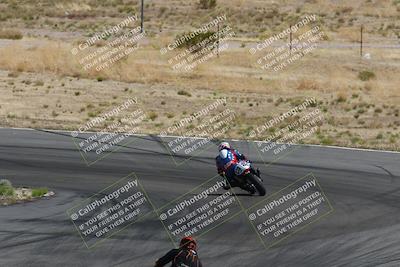 media/Apr-20-2025-AHRMA (Sun) [[393a79c373]]/Race/Group 10/Turn 4b/